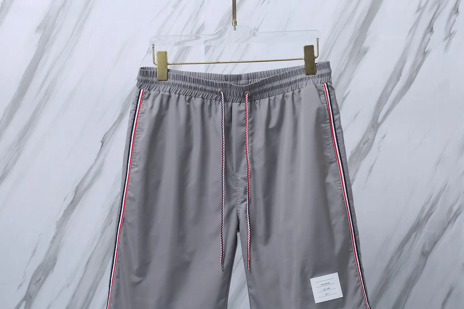 ：F 33 （TB ） In Stock THOM BROWNE .TB Classic Same Style ：Gray/Navy Blue Size：1/2/3/4